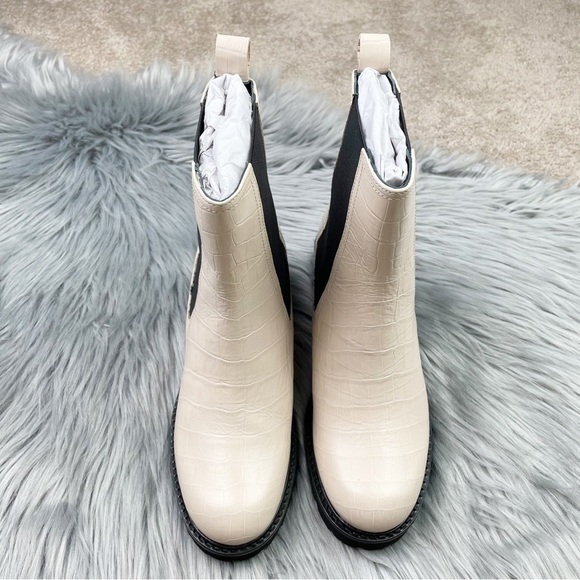 New Seychelles FarFetched Leather Chelsea Lug Boots in Cream - Picture 6 of 9